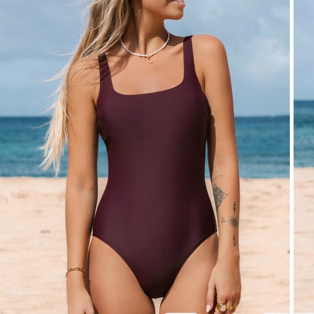 New with Tags Cupshe Full Piece Swimsuit (Size Small)